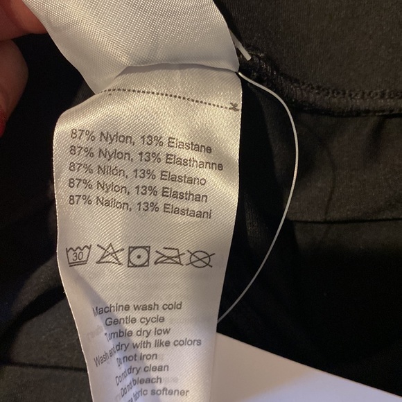 Yogipace 29” Petite woman travel pant NWT - Picture 4 of 6